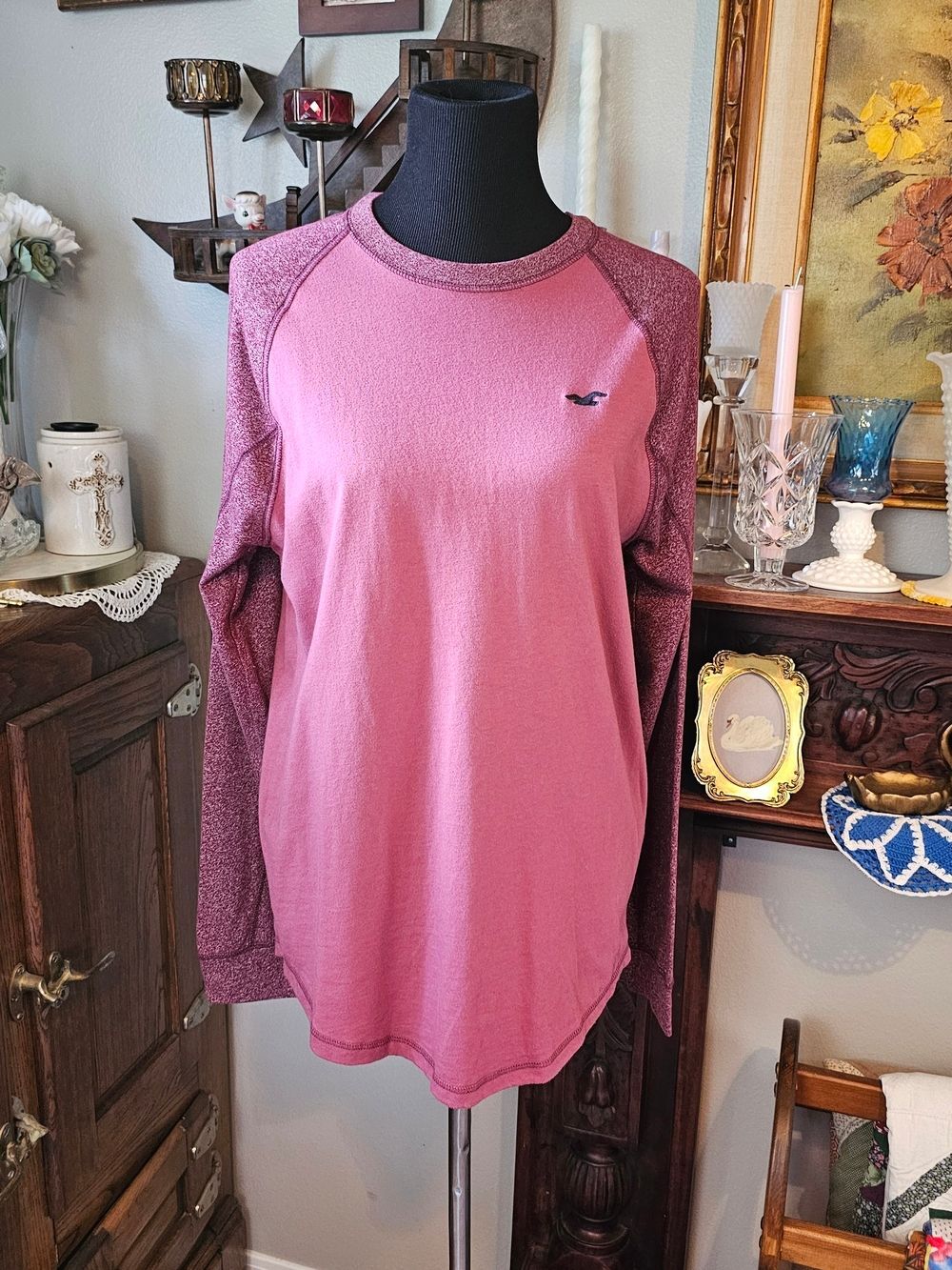 Hollister Red Raglan Long Sleeve Tee Medium Soft Casual Logo Top